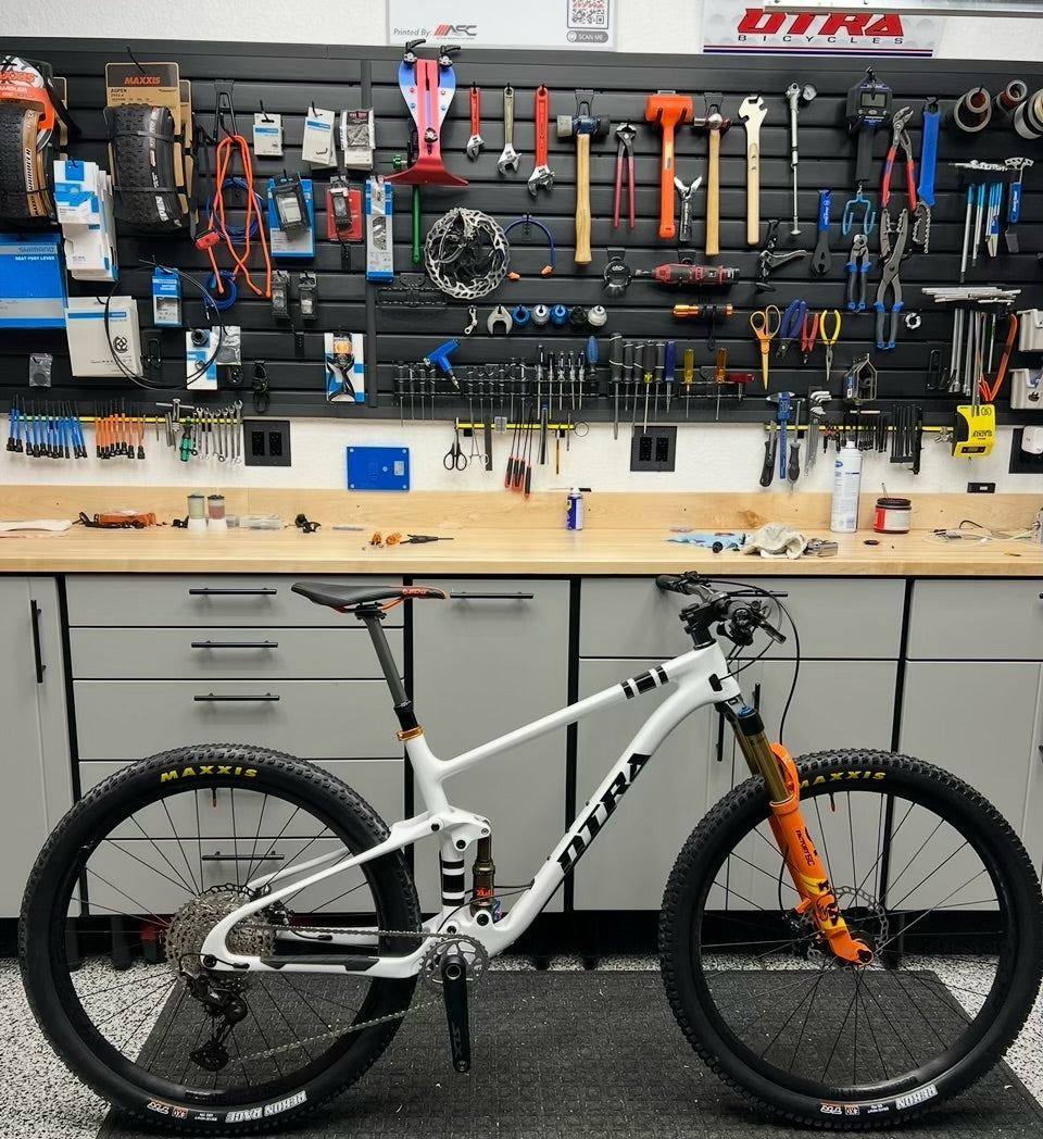 2025 El Hombre Demo Bike Size Medium